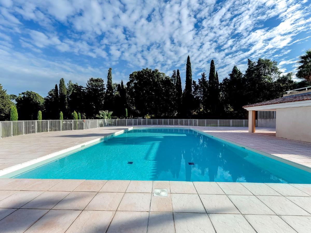 Apartment Le Domaine De La Baie-3 By Interhome Cavalaire-sur-Mer Bagian luar foto